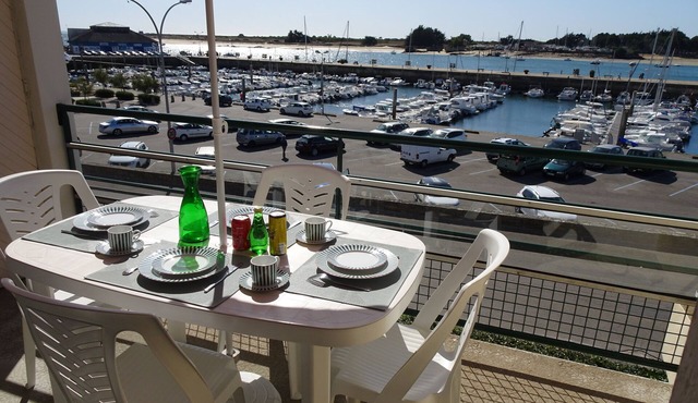 F.3/5pers. vue sur Port de Plaisance, Piscine, Tennis