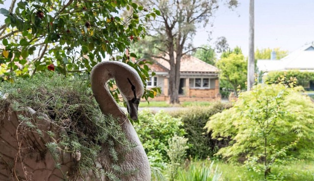 F-GOL002 · Luxury & Heritage: Federation house close to CBD