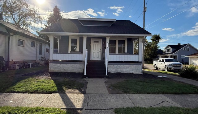 F & S Cottage : Pet Friendly + Laundry + WiFi