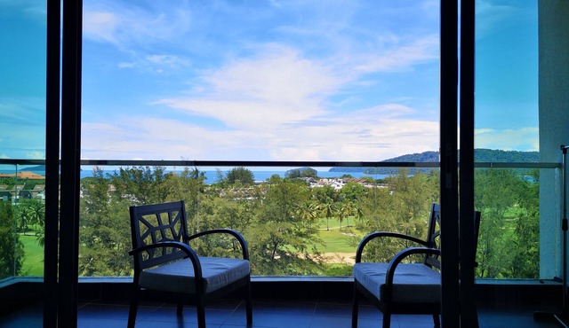 F-Zen Suite - The Loft Imago - SeaView + Sunset View Condo