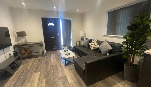 F1 - 175 Newport Road · Newly Built 2 Bedroom Apartment with Free Parking