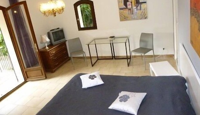 F1 Garden level surrounded by nature and close to Corte