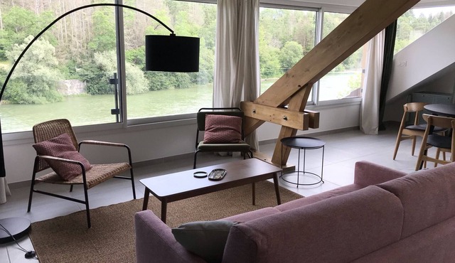 F2 (70m2): Panoramic view of the Ain and Vouglans