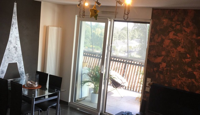 F2 a Quelques pas du Tram