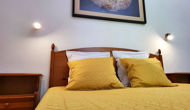 F2 - Air-conditioned apartment for 2 to 4 people