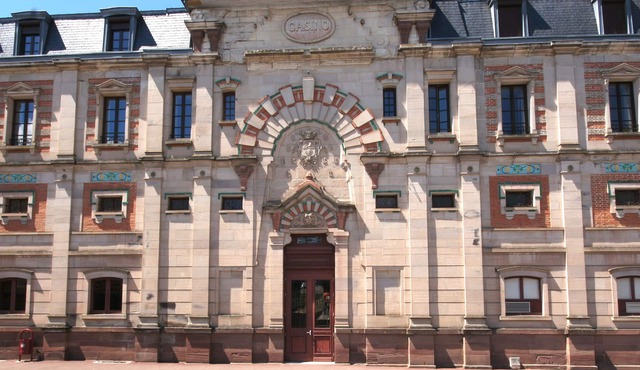 F2 At the foot of the thermal baths