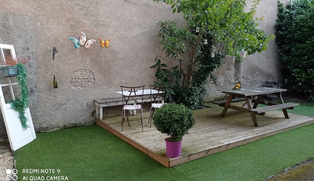 F2 Calme et Sécurisé Parking Proche Centre Ville