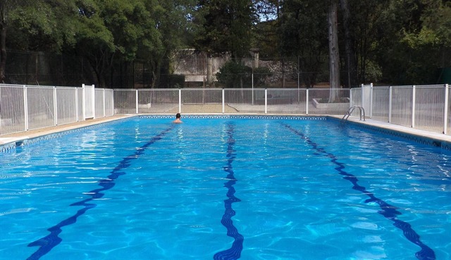 F2 in residence with pool in Montpellier