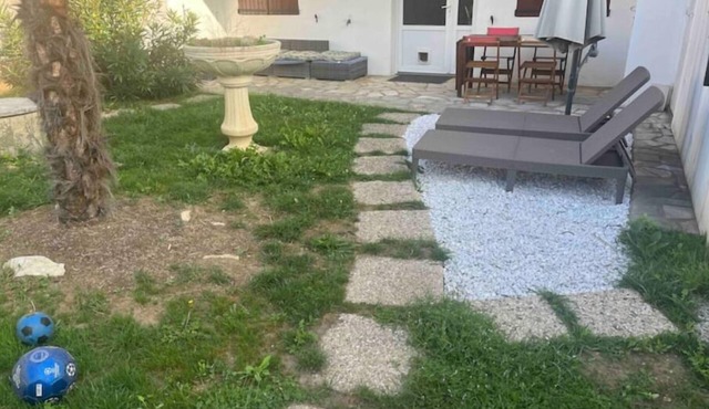 F2 Indépendant Dans Maison Proche RER C/tram T9