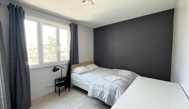 F2 near Cézeaux, fully equipped with parking