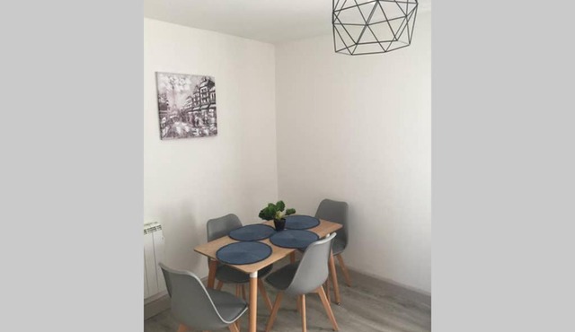 F2 proche gare et toute commodité