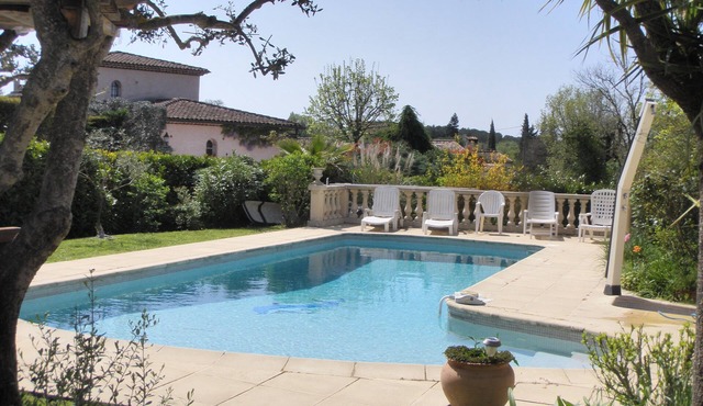 F2 rental on the ground floor