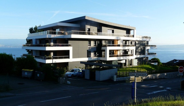 F3 apartment for 2 to 6 people with terrace and lake view golf 5 minutes