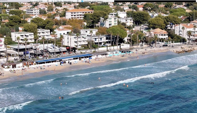 F3 beachfront, beach, air conditioning, wifi, parking