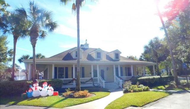 F3 close to front heated pool