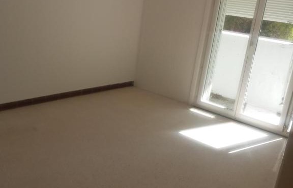 F3 vide à louer long terme