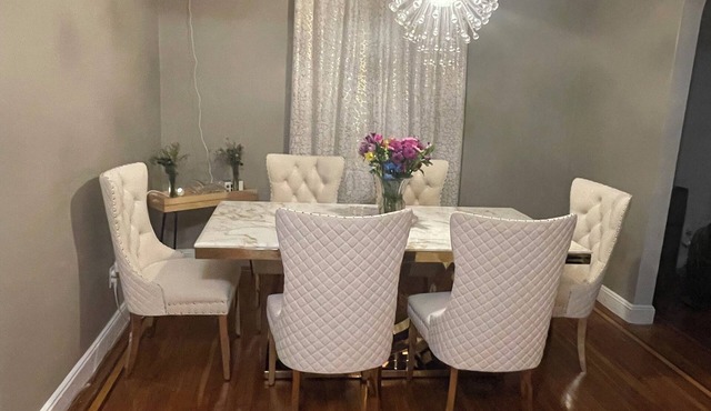 Fab 2 Shared -bedroom 1st floor house with AC in Elmont NY near the UBS ARENA