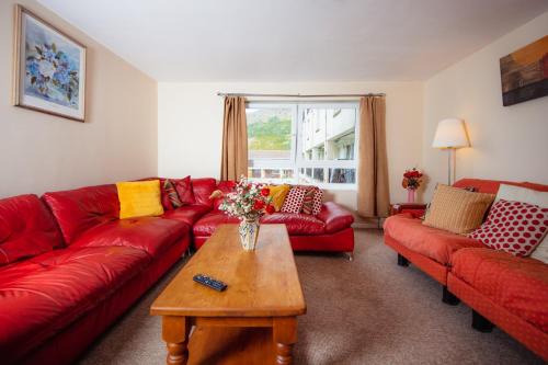 Fab Arthur Seat Views, Old Town Apartment