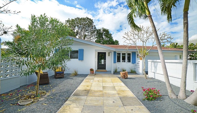 Fab House w/Screen Porch and Yard. Premier Neighborhood. Walk to Downtown!