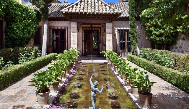 FAB PALACE WITH IMPRESSIVE VIEWS, GARDEN, POOL BEHIND TOLEDO CATHEDRAL