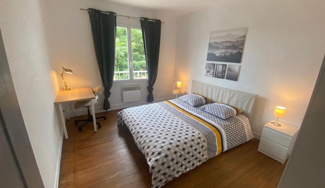 Fabuleux T3 climatisé de 85 m2, situé au calme avec grand parking gratuit privé ,Fibre wifi