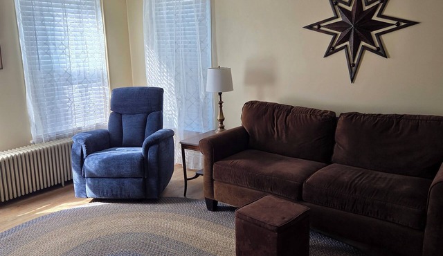 Fabulous 1-bedroom apartment in lovely Palmyra. Minutes from Hershey.