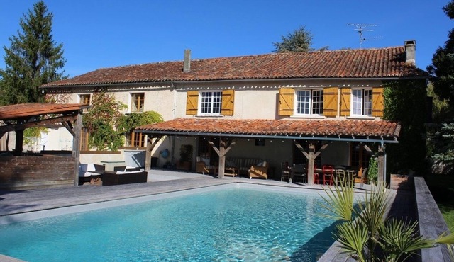 Fabulous 10 bedroom house with private pool, tennis and stunning views