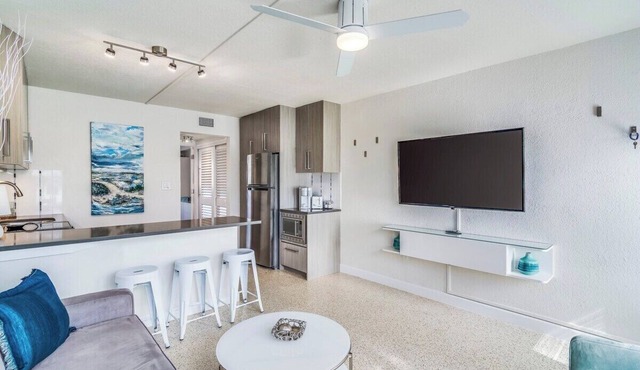 Fabulous 1br New Coastal Apt Steps to the Beach! - Unit D