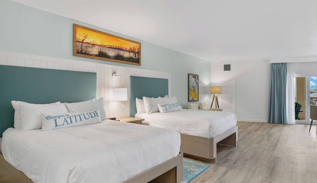 Fabulous 2-bedroom boat with AC in San Jose