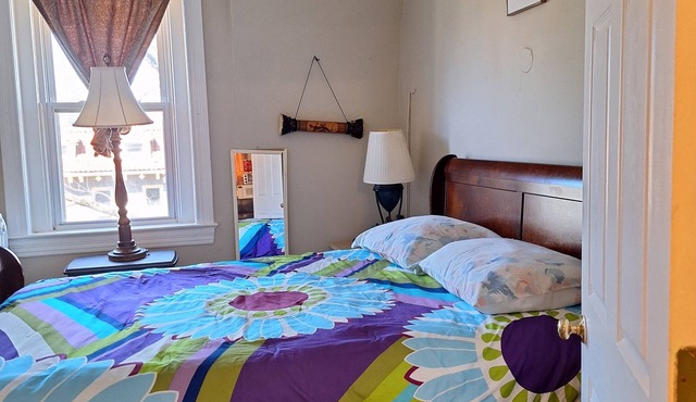 Fabulous-2-Rooms Studio In A Washington DC Townhome with AC, WiFi, TV/Kitchen.