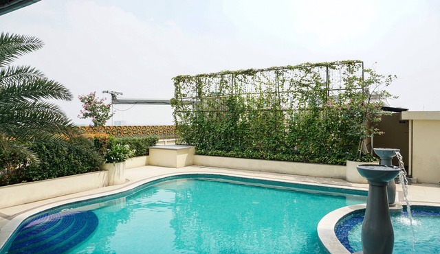 Fabulous 2BR Lucky Tower Apartment