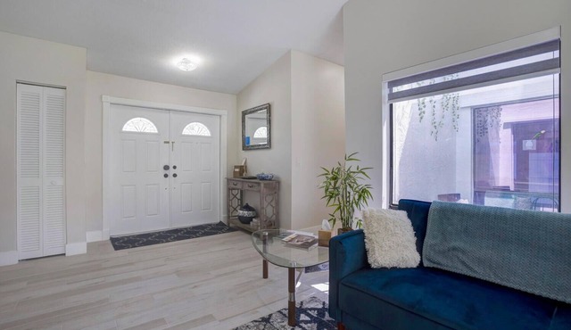 Fabulous 3/2 Home in Ft Lauderdale suburb.