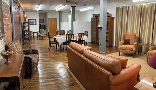 Fabulous 3-bedroom apartment in charming downtown Carlisle