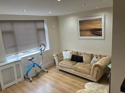 Fabulous 3 bedroom house , sleeps up to 5-7 guest.