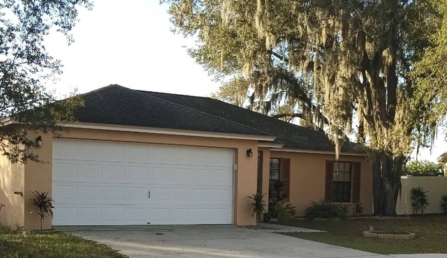 Fabulous 3-bedroom house with AC in charming Brandon