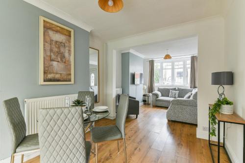 Fabulous 3 Bedroom House Near Black Country Museum Contractors & families