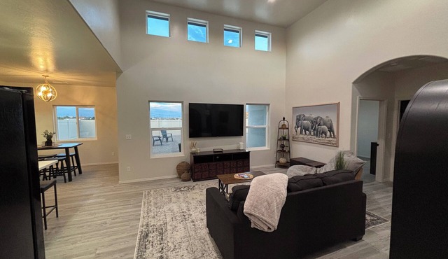 Fabulous 3-bedroom townhome with AC in Farmington