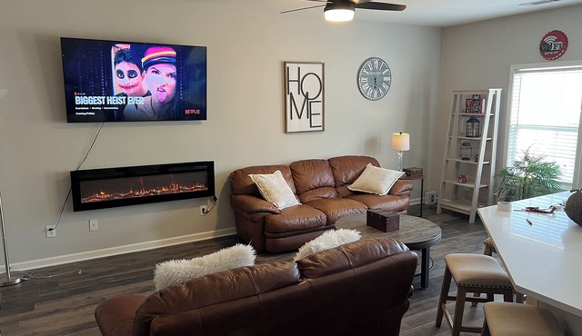 Fabulous 3-bedroom townhome with WiFi and AC in Braselton/chateau elan area