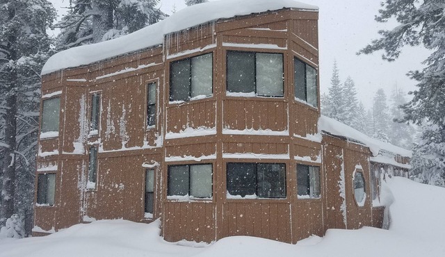 Fabulous 3-bedroom family house in Bear Valley perfect for your mountain getaway