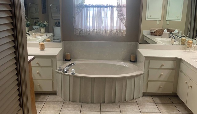 Fabulous 3-bedroom house with AC in sunny Punta Gorda