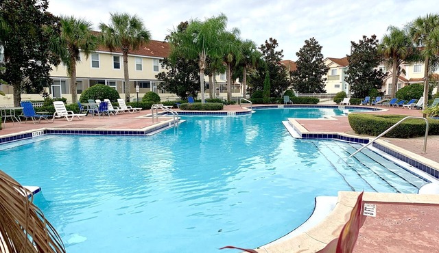 Fabulous 3 Bedrooms 3 bath Townhouse in a Resort 15 min to Disney
