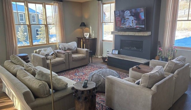 Fabulous 4-bedroom house in Crested Butte South - amazing ranch & mountain views