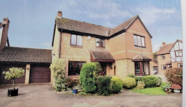 Fabulous 4-bedroom fully detached house in Welling, South East London/Kent