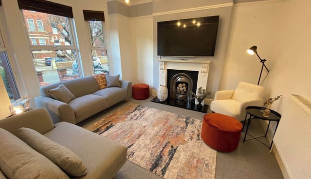 Fabulous 4 Bedroom Home in Manchester