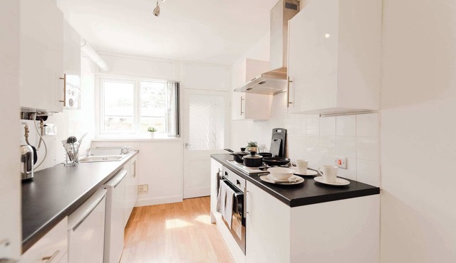 Fabulous 4 Bedroom House with Garden in Doncaster