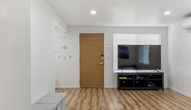 Fabulous 4-bedroom house with AC in every room