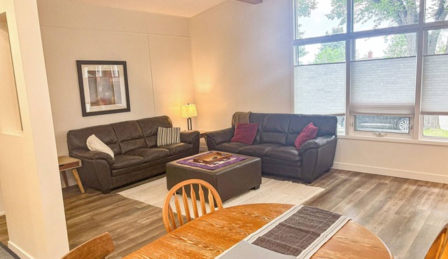 Fabulous 4-bedroom, two-bath home close to Downtown, the mountains and Banff