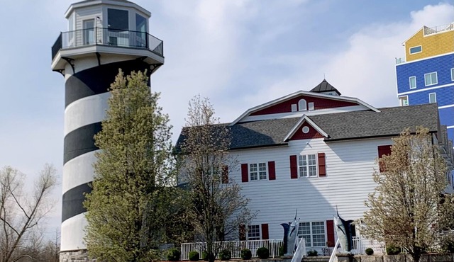 Fabulous 4BDR/3BA with Game Room! Great Amenities. Near Attractions.