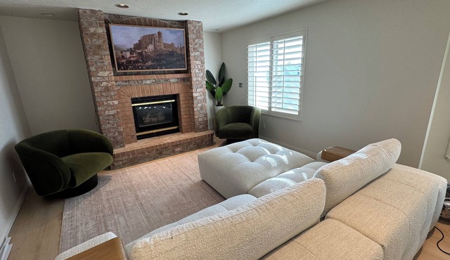 Fabulous 6-bedroom house with AC in charming Fruit Heights