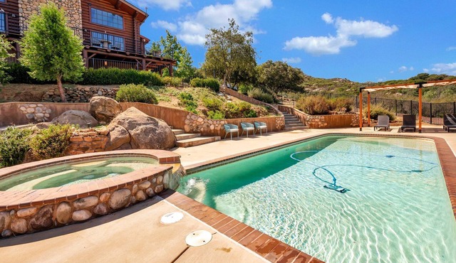 Fabulous Alpine Family Cabin w/Pool, Spa, Mountain & Valley Views!